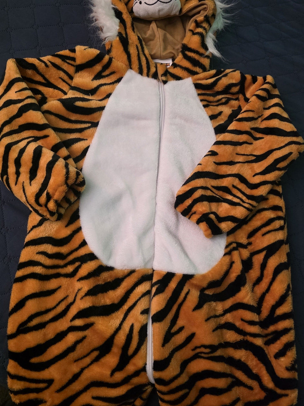 Kids Orange Tiger-Print Plush Pajamas - Picture 4 of 10